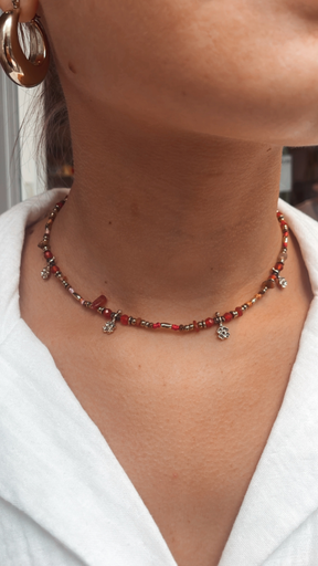 Collier LYA rouge